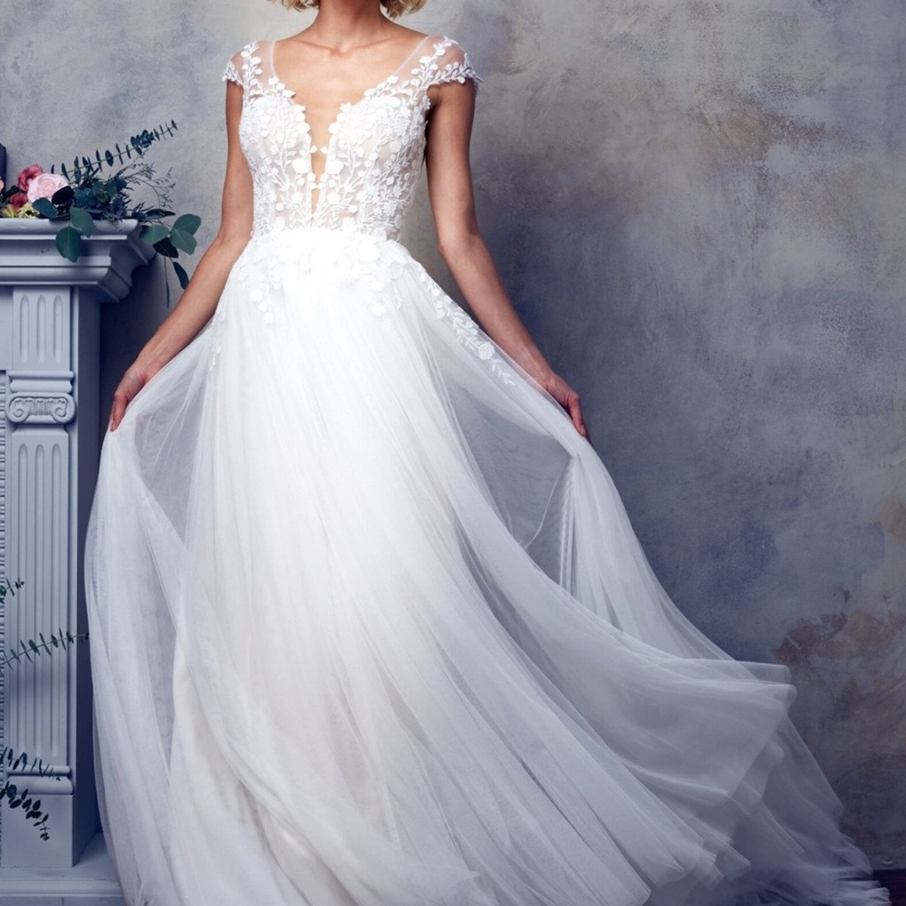 Cream Plunge Neck Gown with Cap Sleeves for Bride